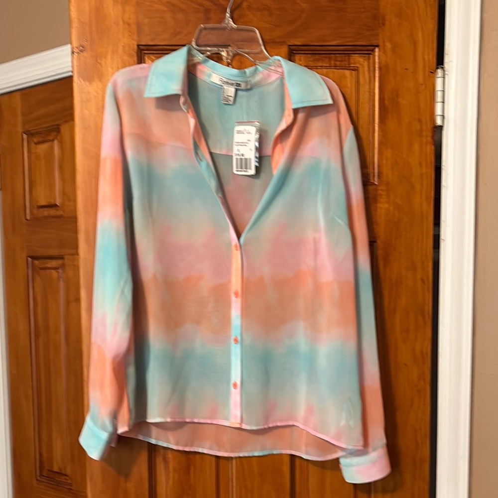 Forever 21 Button Down Shirt with Notched Collar, Small, NWT